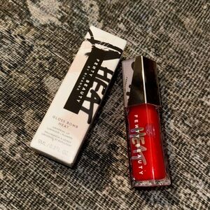 Fenty Beauty GLOSS BOMB HEAT UNIVERSAL LIP LUMINIZER + PLUMPER in hot cherry